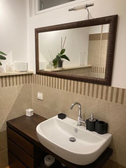 Thesan Lodge, Chic & Modern Design Apartment โกรเซตโต ภายนอก รูปภาพ